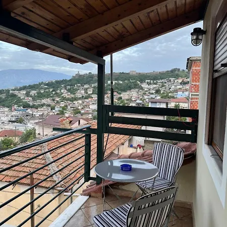 Apartment Cozy Loft With View From The Gjirokaster